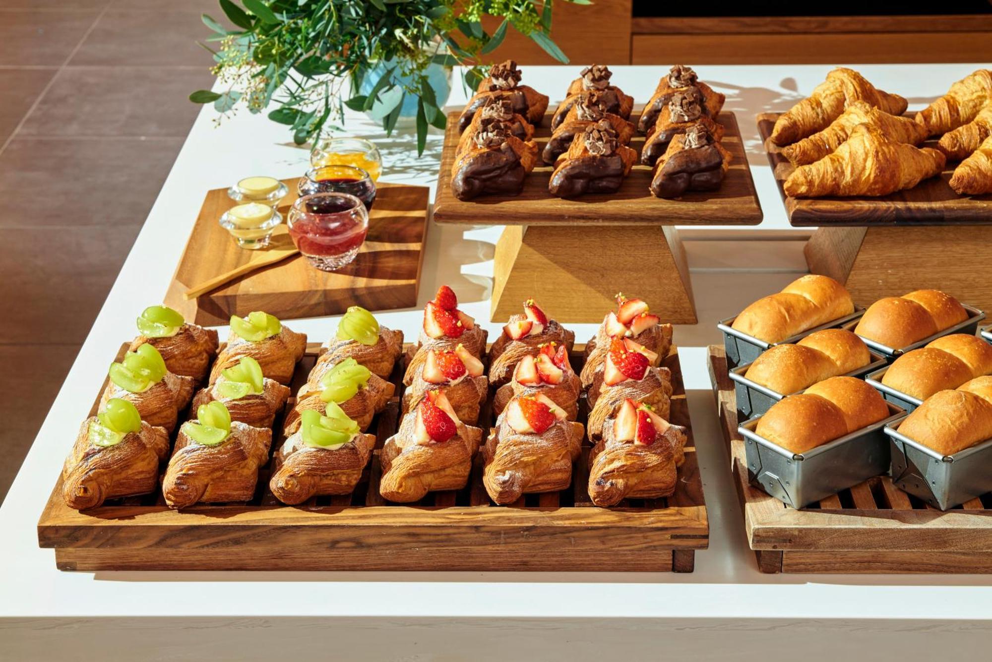 Omo7 Osaka By Hoshino Resorts ภายนอก รูปภาพ A selection of pastries